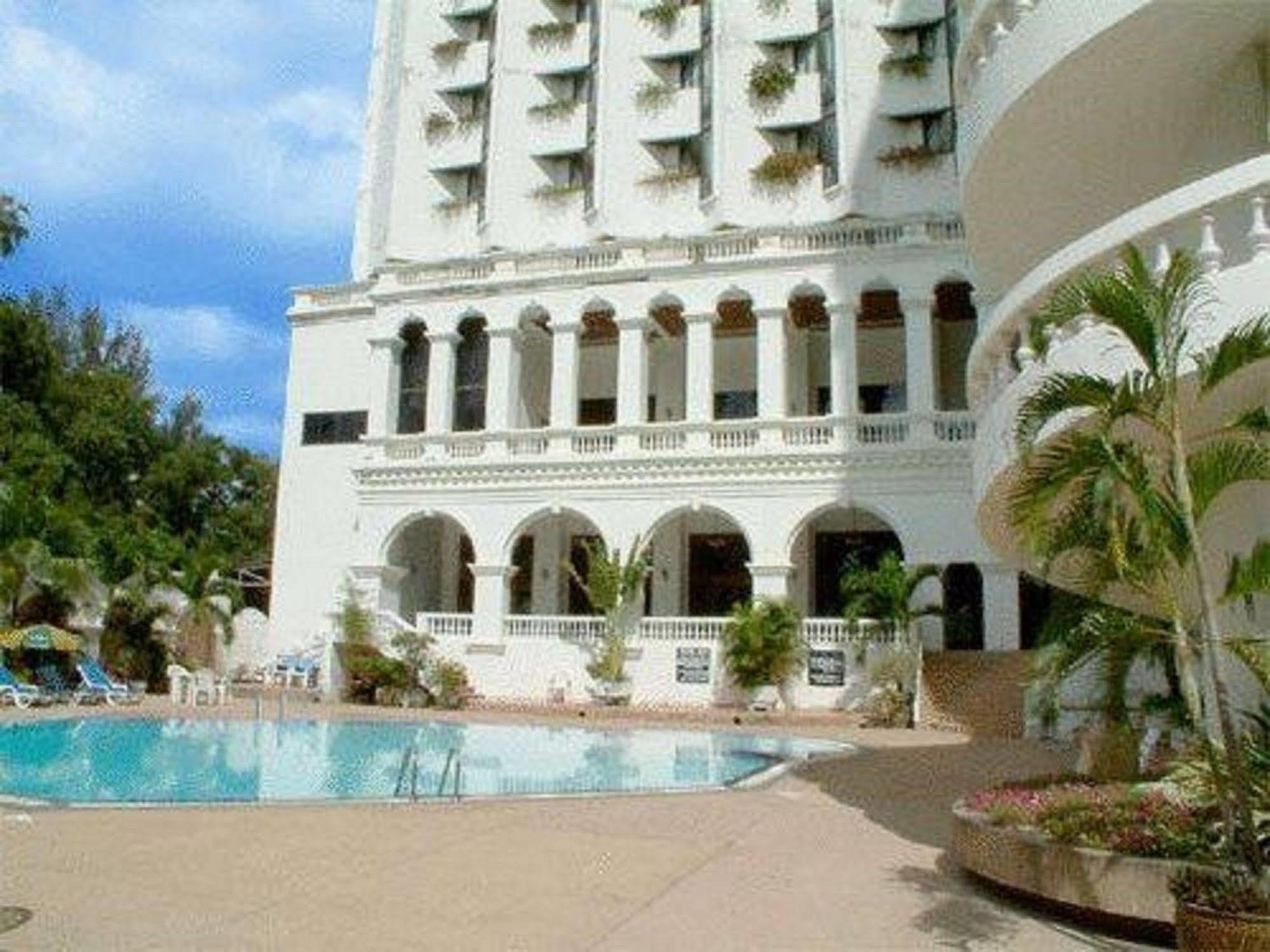 Grand Sole Pattaya Beach Hotel Exterior photo